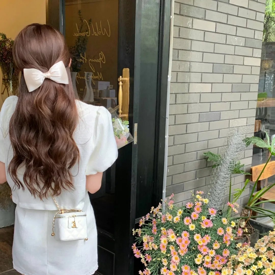 踹掉霸总后，女主和男配HE了